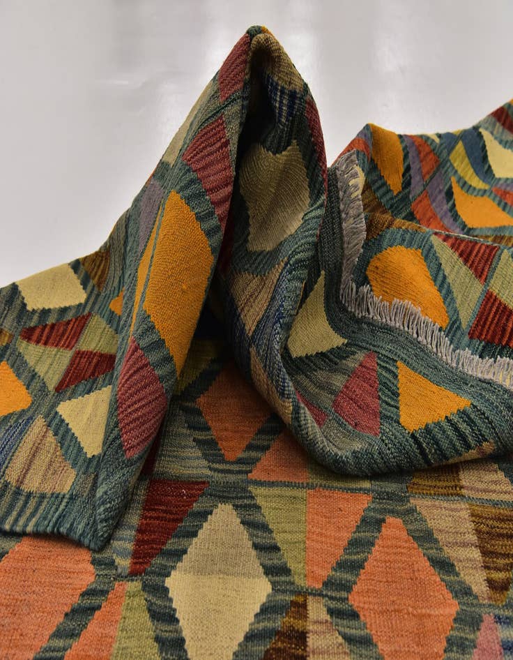 Detail image of  6' 9 x 9' 10  Hand Woven Kilim Modern Wool Rug