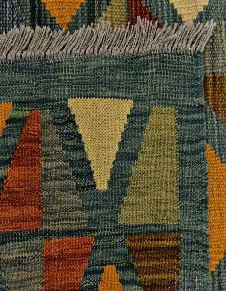 Detail image of  6' 9 x 9' 10  Hand Woven Kilim Modern Wool Rug