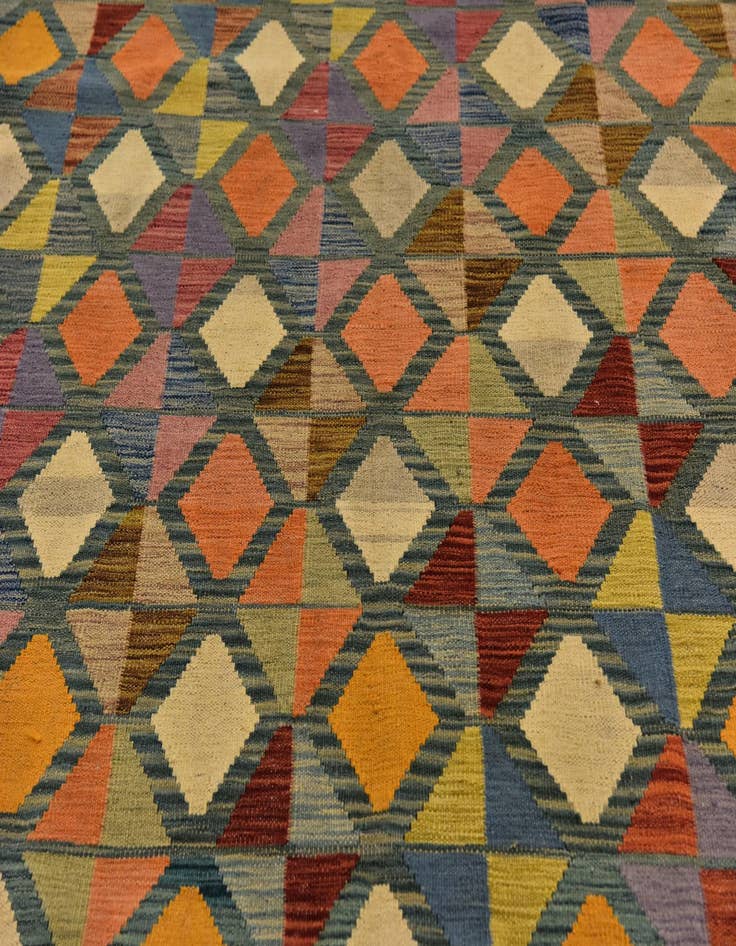 Detail image of  6' 9 x 9' 10  Hand Woven Kilim Modern Wool Rug