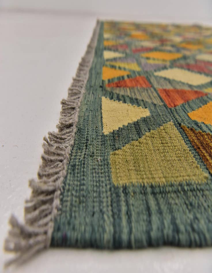 Detail image of  6' 9 x 9' 10  Hand Woven Kilim Modern Wool Rug
