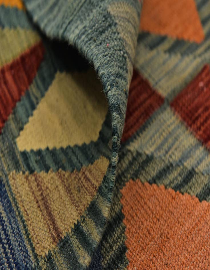 Detail image of  6' 9 x 9' 10  Hand Woven Kilim Modern Wool Rug