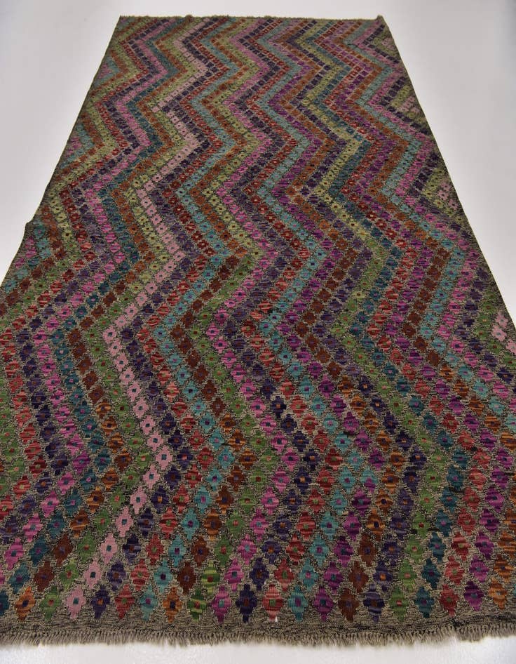 Detail image of  7' 2 x 9' 5  Hand Woven Kilim Modern Wool Rug