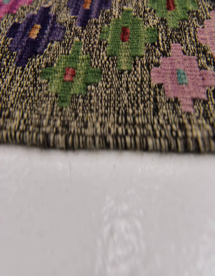 Detail image of  7' 2 x 9' 5  Hand Woven Kilim Modern Wool Rug