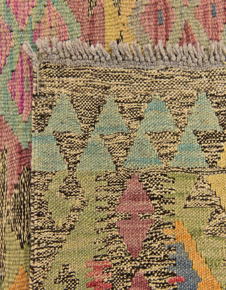Detail image of  6' 10 x 8'  Hand Woven Kilim Modern Wool Rug