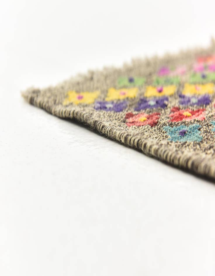 Detail image of  6' 9 x 9' 7  Hand Woven Kilim Modern Wool Rug