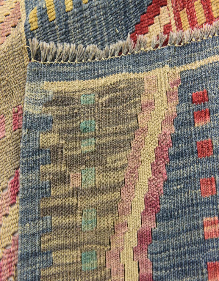 Detail image of  5' 8 x 8'  Hand Woven Kilim Modern Wool Rug