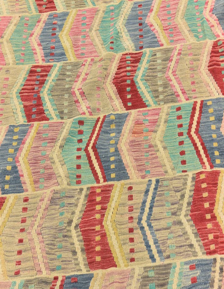 Detail image of  5' 8 x 8'  Hand Woven Kilim Modern Wool Rug