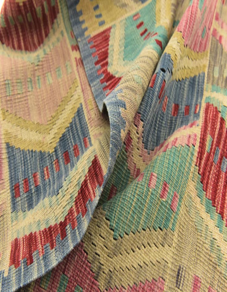 Detail image of  5' 8 x 8'  Hand Woven Kilim Modern Wool Rug