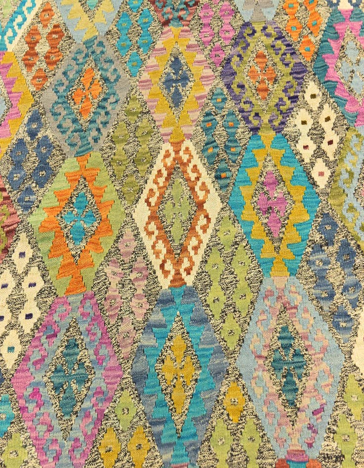 Detail image of  6' 3 x 8' 6  Hand Woven Kilim Modern Wool Rug