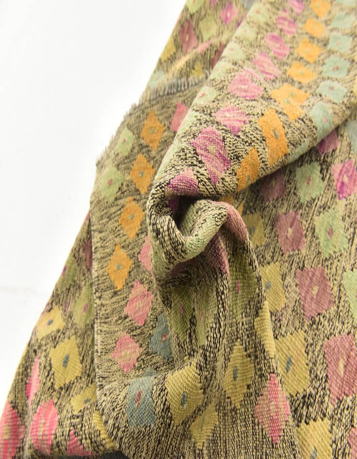 Detail image of  5' 10 x 8'  Hand Woven Kilim Modern Wool Rug