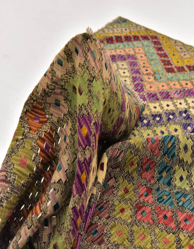 Detail image of  6' 3 x 8'  Hand Woven Kilim Modern Wool Rug