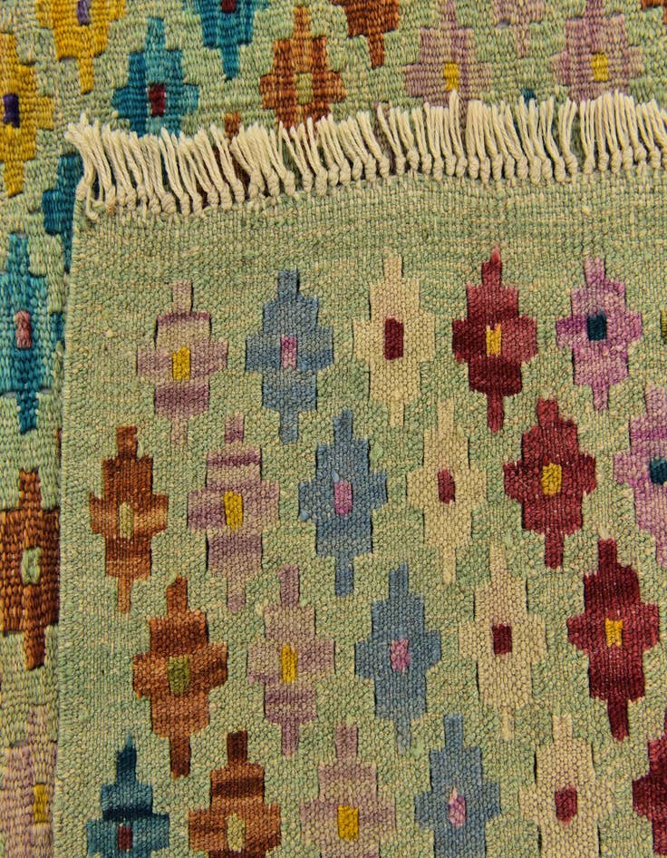 Detail image of  5' 10 x 7' 8  Hand Woven Kilim Modern Wool Rug