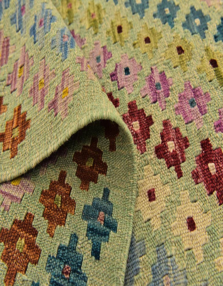 Detail image of  5' 10 x 7' 8  Hand Woven Kilim Modern Wool Rug