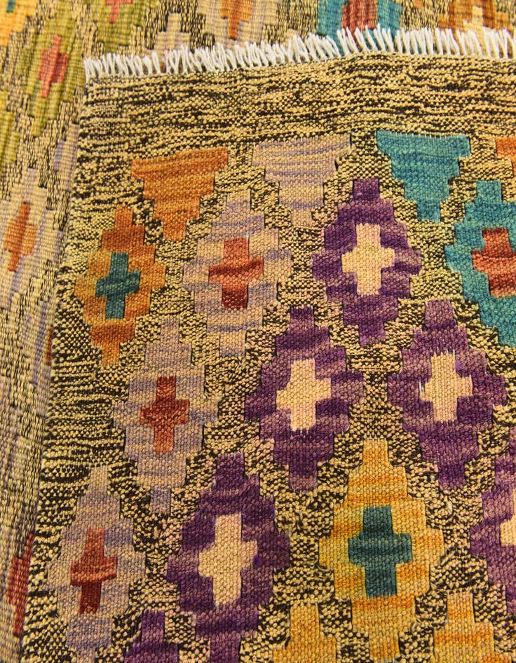 Detail image of  6' 6 x 8' 4  Hand Woven Kilim Modern Wool Rug