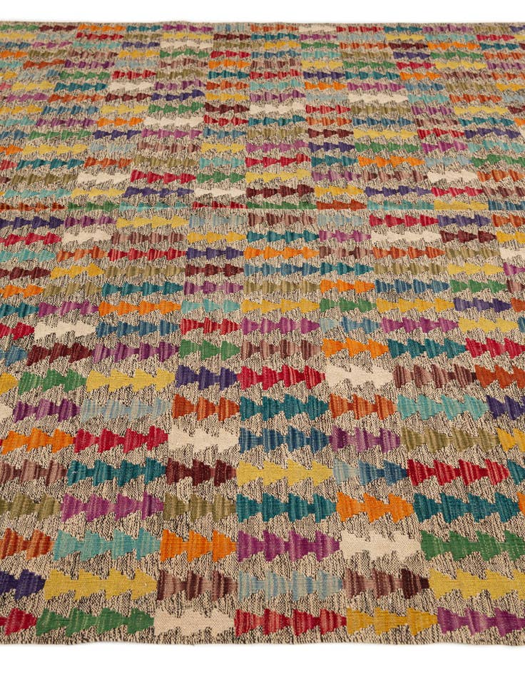 Detail image of  6' 9 x 8' 8  Hand Woven Kilim Modern Wool Rug