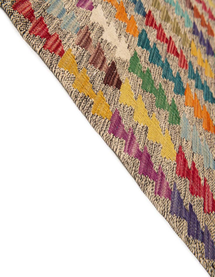 Detail image of  6' 9 x 8' 8  Hand Woven Kilim Modern Wool Rug