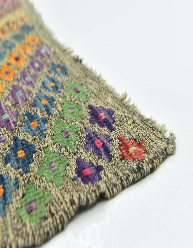 Detail image of  8' 8 x 11' 2  Hand Woven Kilim Modern Wool Rug