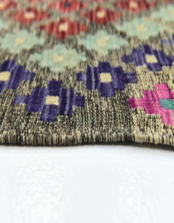 Detail image of  6' 9 x 9' 7  Hand Woven Kilim Modern Wool Rug