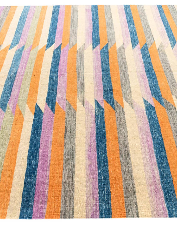Detail image of  6' 10 x 9' 9  Hand Woven Kilim Modern Wool Rug