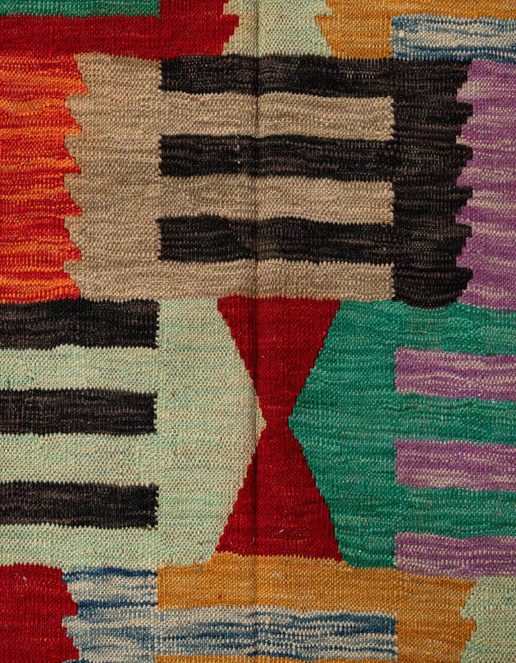 Detail image of  6' 7 x 9' 7  Hand Woven Kilim Modern Wool Rug