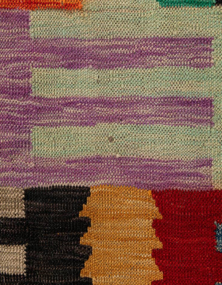 Detail image of  6' 7 x 9' 7  Hand Woven Kilim Modern Wool Rug