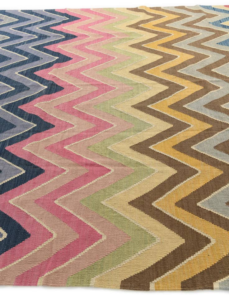 Detail image of  8' 5 x 9' 10  Hand Woven Kilim Modern Wool Rug