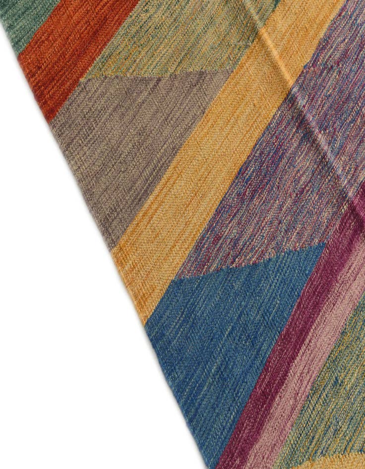Detail image of  6' 5 x 10'  Hand Woven Kilim Modern Wool Rug
