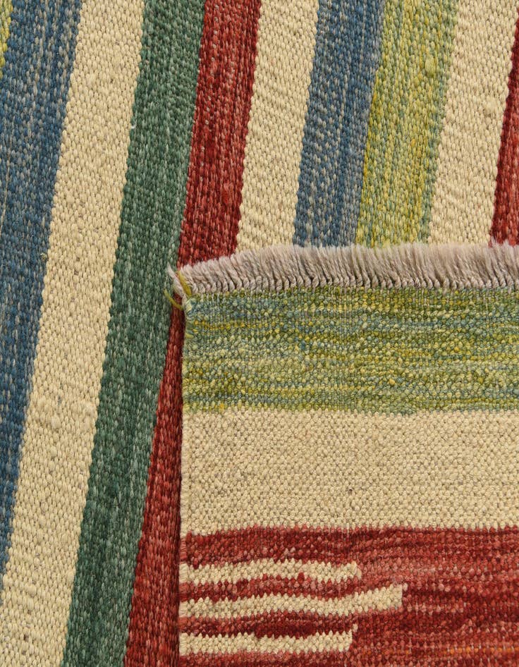 Detail image of  5' 9 x 8' 1  Hand Woven Kilim Modern Wool Rug