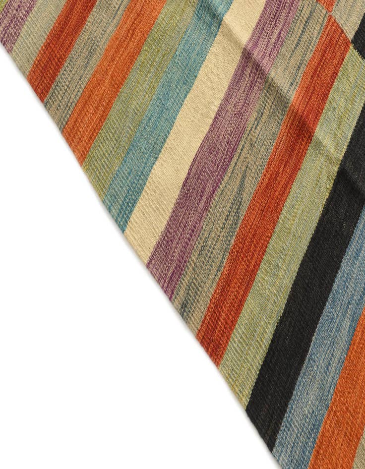 Detail image of  6' 4 x 9' 8  Hand Woven Kilim Modern Wool Rug