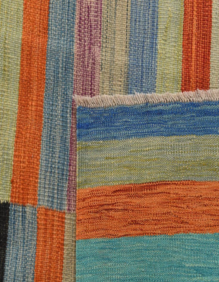 Detail image of  6' 4 x 9' 8  Hand Woven Kilim Modern Wool Rug