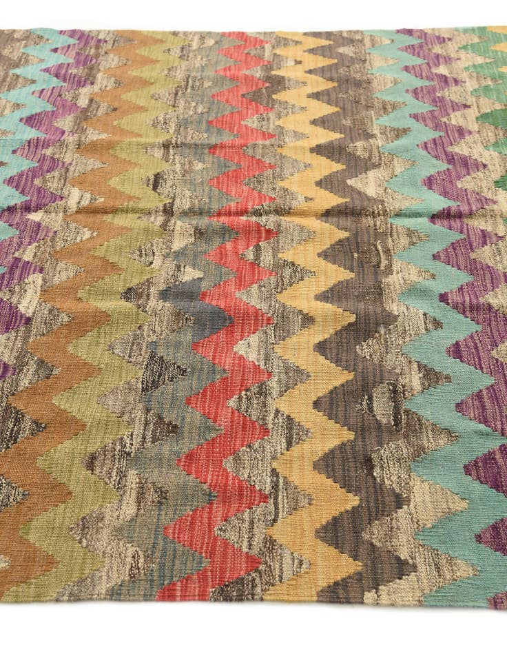Detail image of  5' 5 x 8'  Hand Woven Kilim Modern Wool Rug