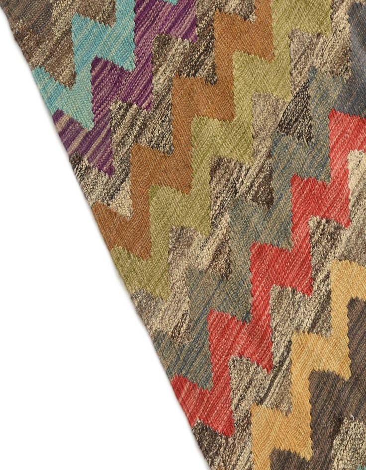 Detail image of  5' 5 x 8'  Hand Woven Kilim Modern Wool Rug