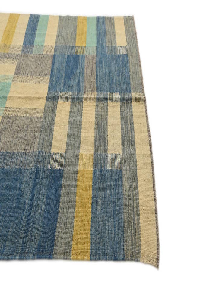 Detail image of  4' 9 x 8'  Hand Woven Kilim Modern Wool Rug
