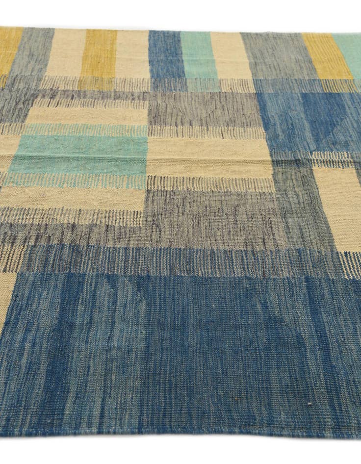 Detail image of  4' 9 x 8'  Hand Woven Kilim Modern Wool Rug