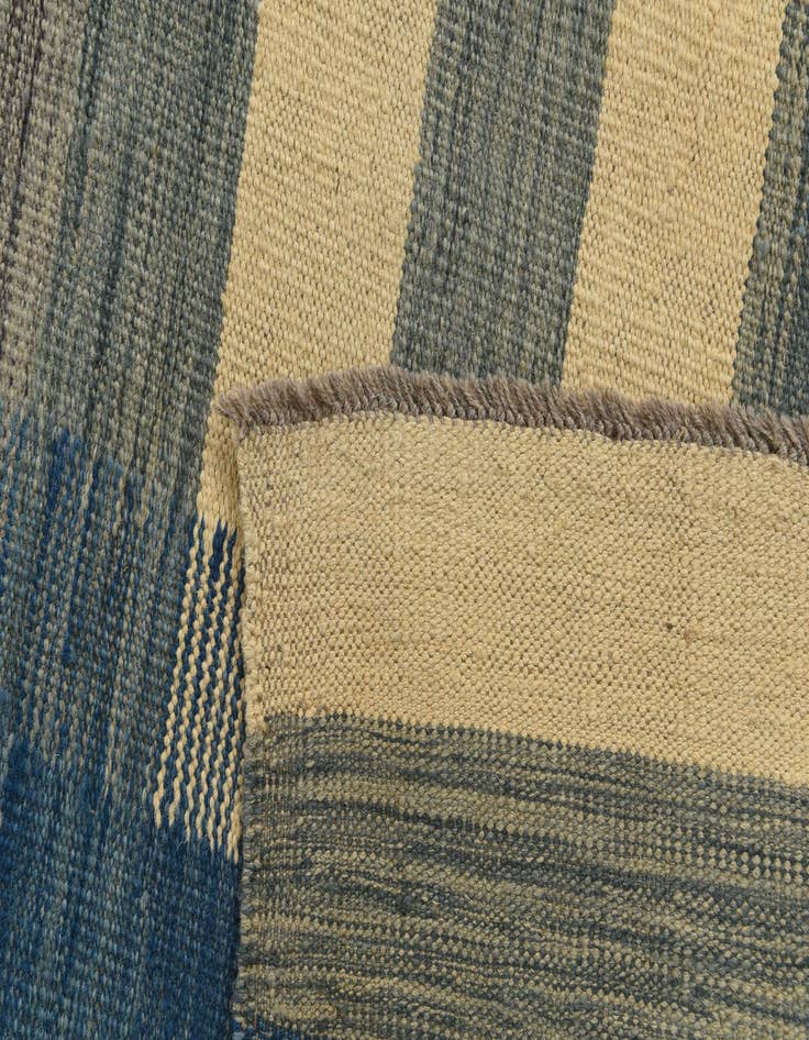 Detail image of  4' 9 x 8'  Hand Woven Kilim Modern Wool Rug