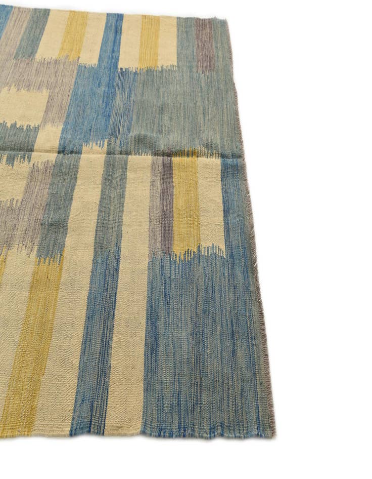 Detail image of  5' 8 x 7' 9  Hand Woven Kilim Modern Wool Rug