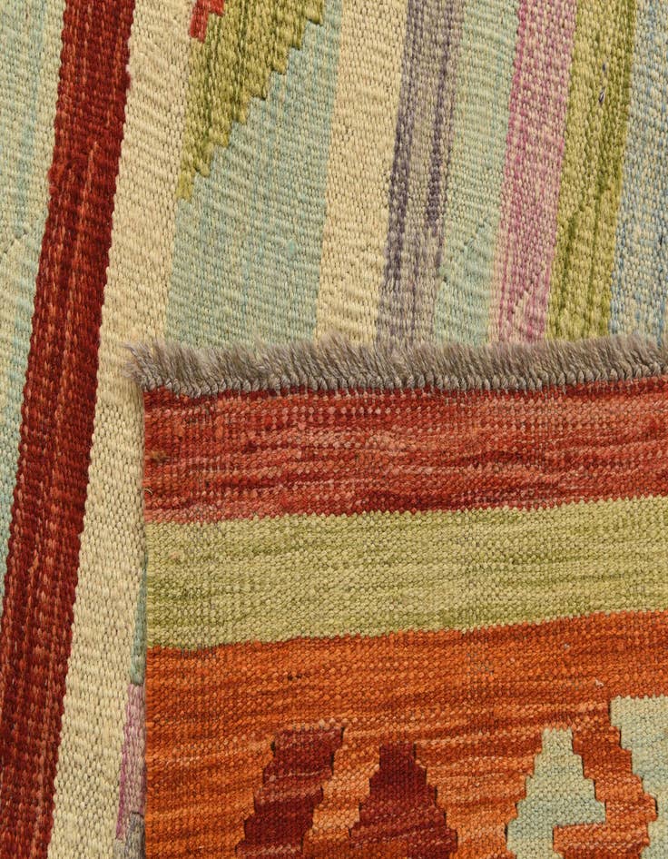 Detail image of  5' 10 x 8'  Hand Woven Kilim Modern Wool Rug