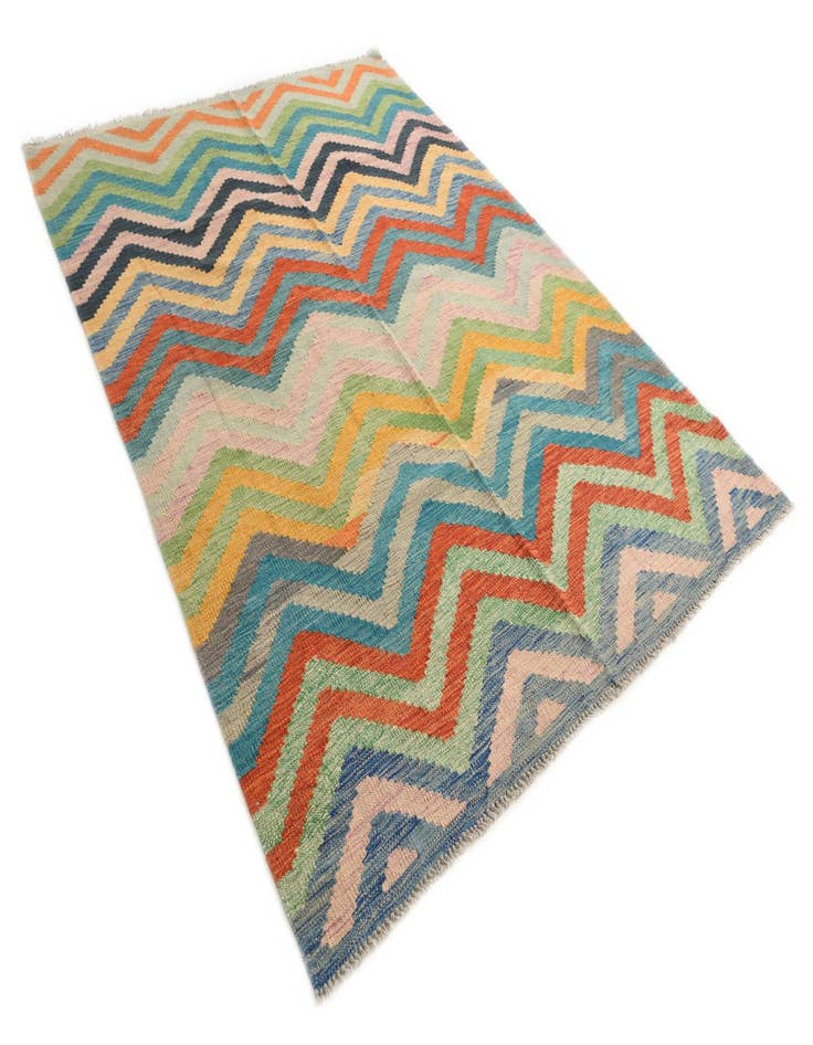 Detail image of  5' 9 x 7' 9  Hand Woven Kilim Modern Wool Rug