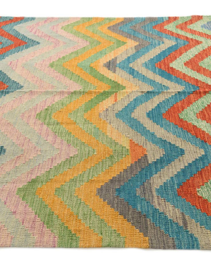 Detail image of  5' 9 x 7' 9  Hand Woven Kilim Modern Wool Rug