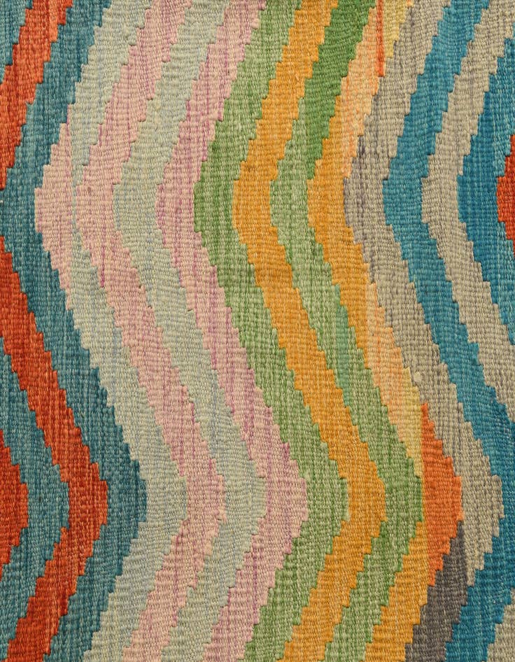 Detail image of  5' 9 x 7' 9  Hand Woven Kilim Modern Wool Rug