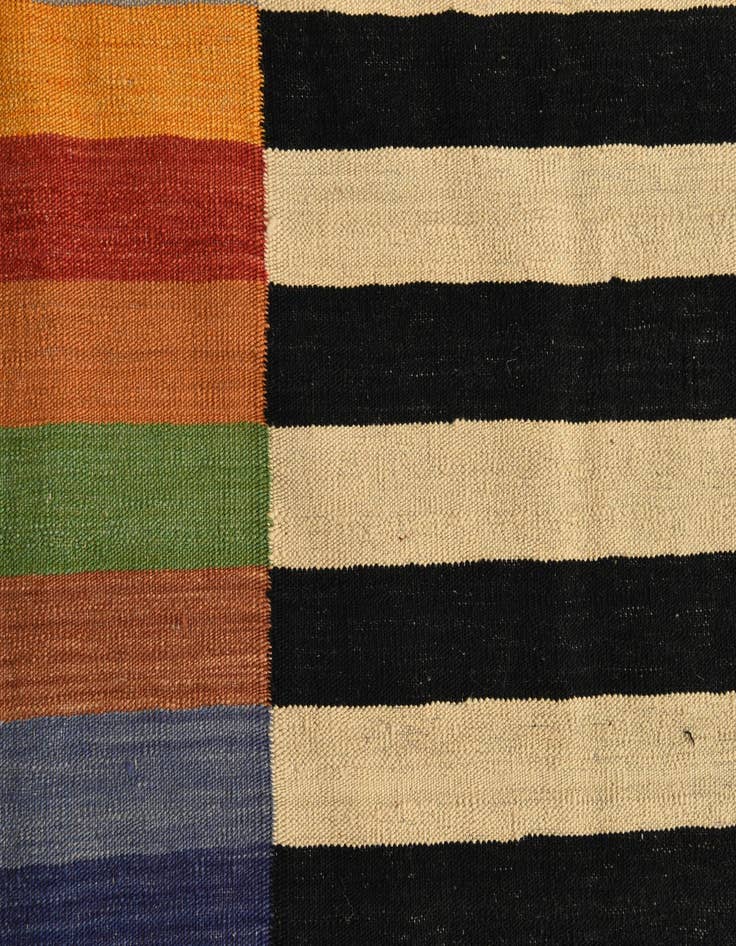 Detail image of  9' 9 x 12' 11  Hand Woven Kilim Modern Wool Rug