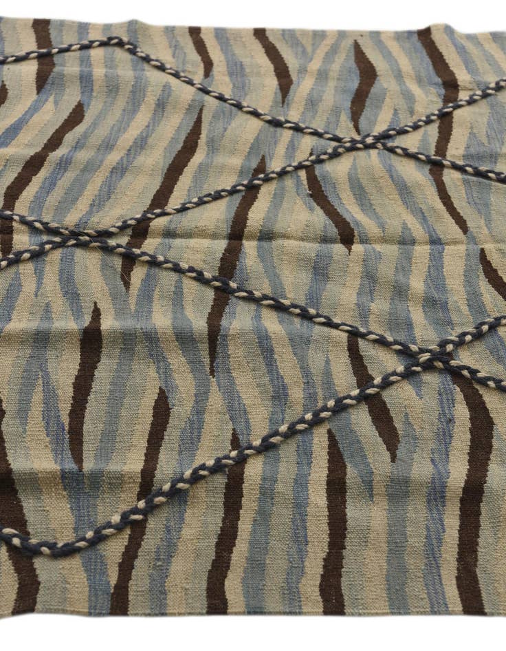 Detail image of  4' 6 x 6' 1  Hand Woven Kilim Modern Wool Rug