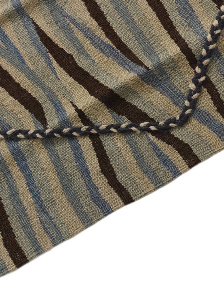 Detail image of  4' 6 x 6' 1  Hand Woven Kilim Modern Wool Rug