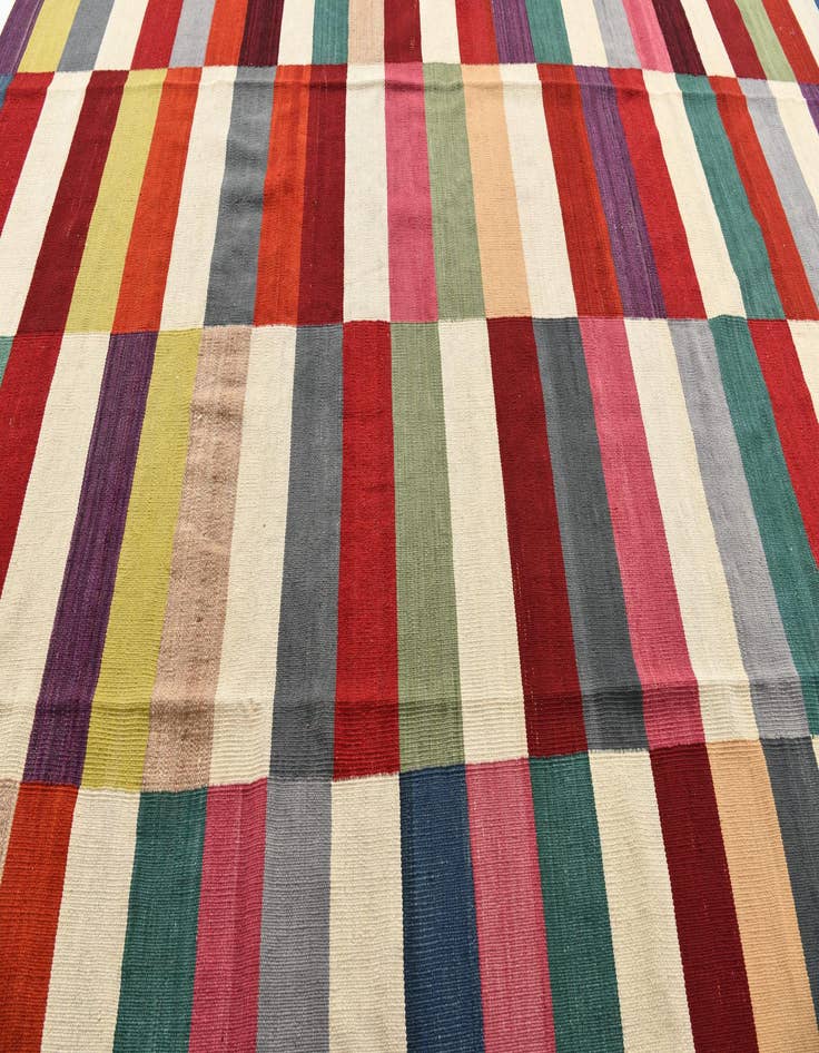 Detail image of  8' 2 x 11' 4  Hand Woven Kilim Modern Wool Rug