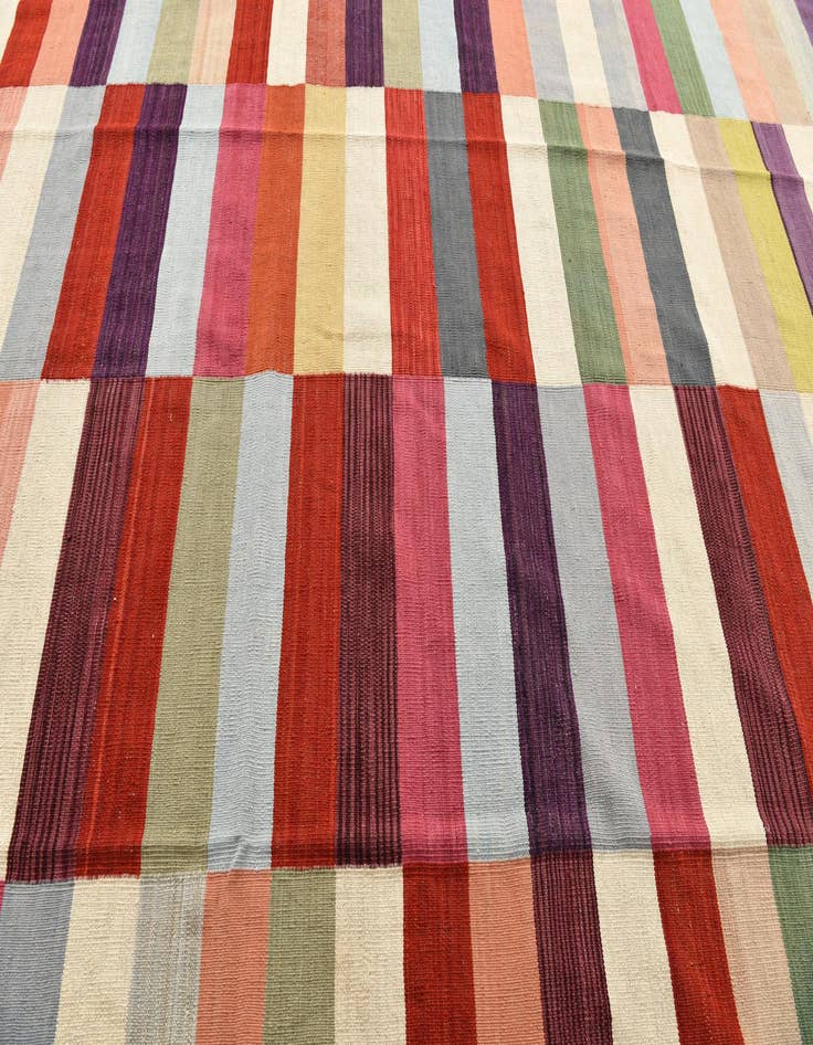 Detail image of  8' 7 x 11' 5  Hand Woven Kilim Modern Wool Rug