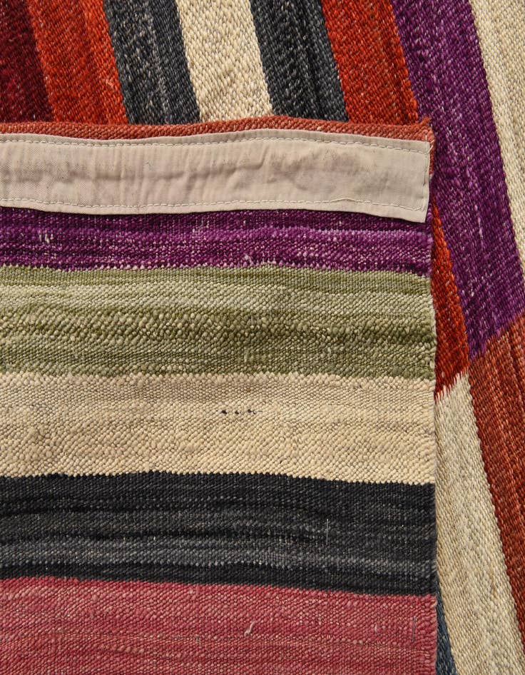 Detail image of  5' 10 x 7' 8  Hand Woven Kilim Modern Wool Rug