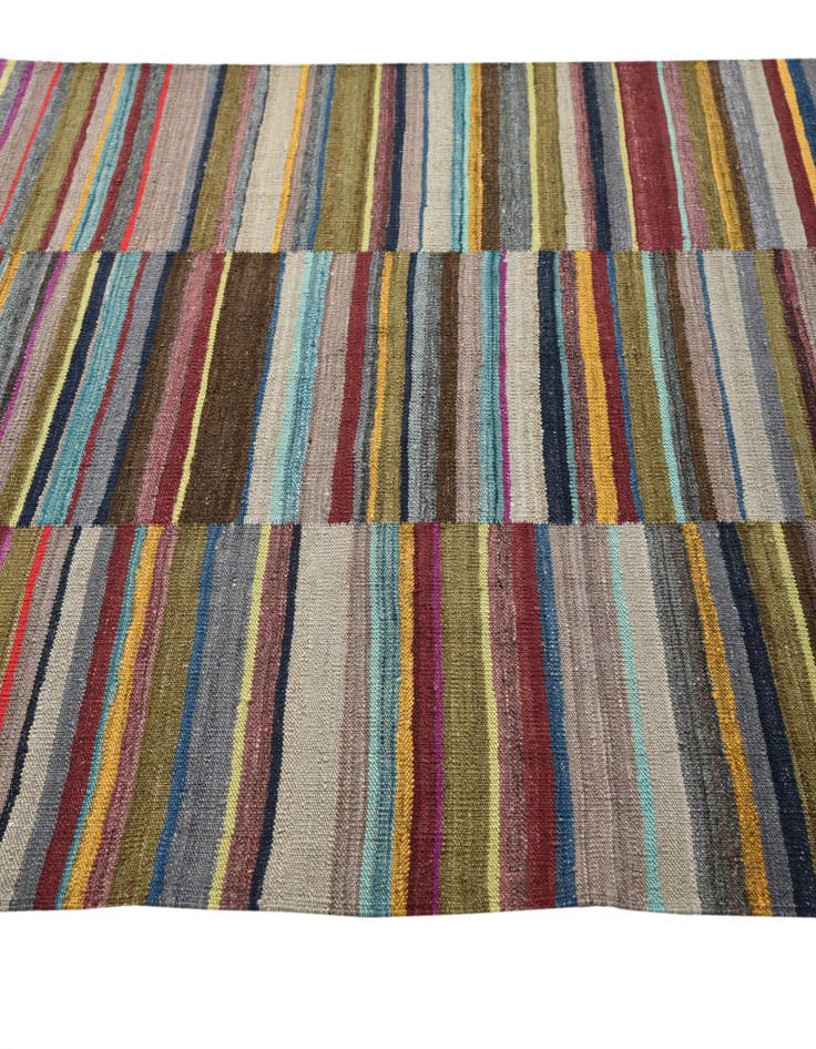 Detail image of  4' 9 x 6' 6  Hand Woven Kilim Modern Wool Rug