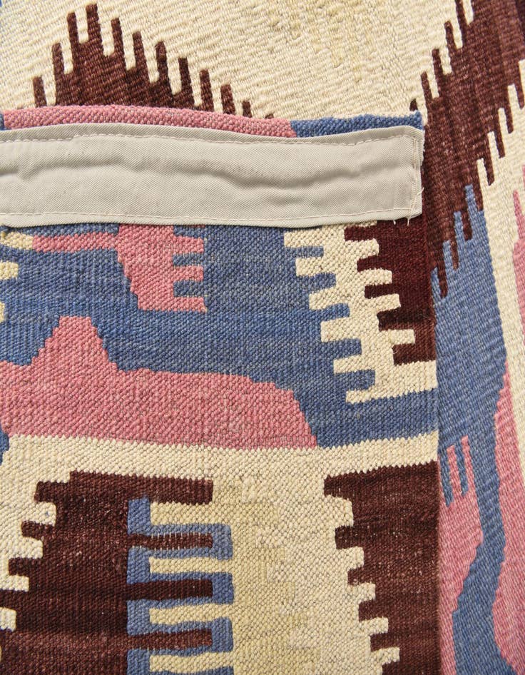 Detail image of  5' 4 x 6' 6  Hand Woven Kilim Modern Wool Rug