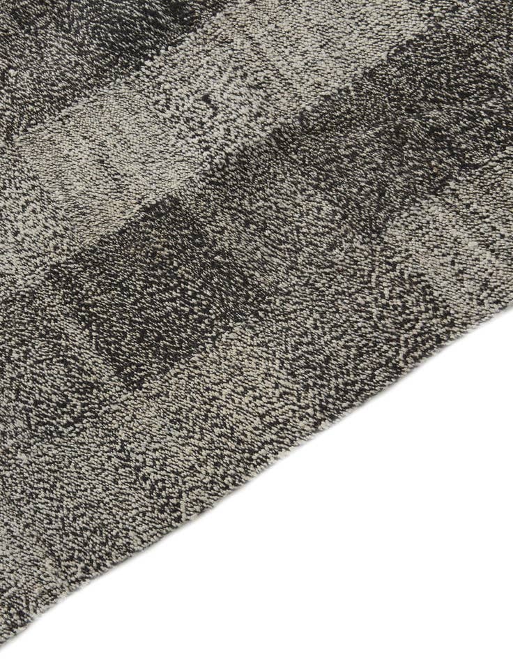 Detail image of  4' 9 x 6' 9  Hand Woven Kilim Modern Wool Rug
