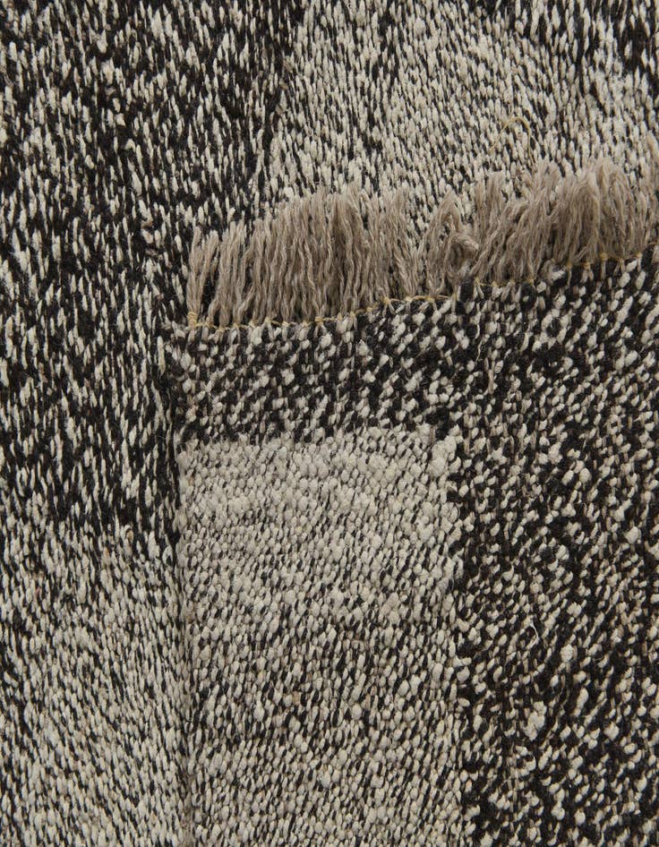 Detail image of  6' 10 x 9' 6  Hand Woven Kilim Modern Wool Rug